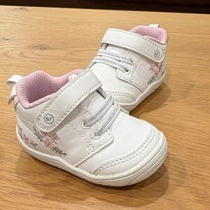 Stride Rite 360 Taye 2.0 pink first sneakers